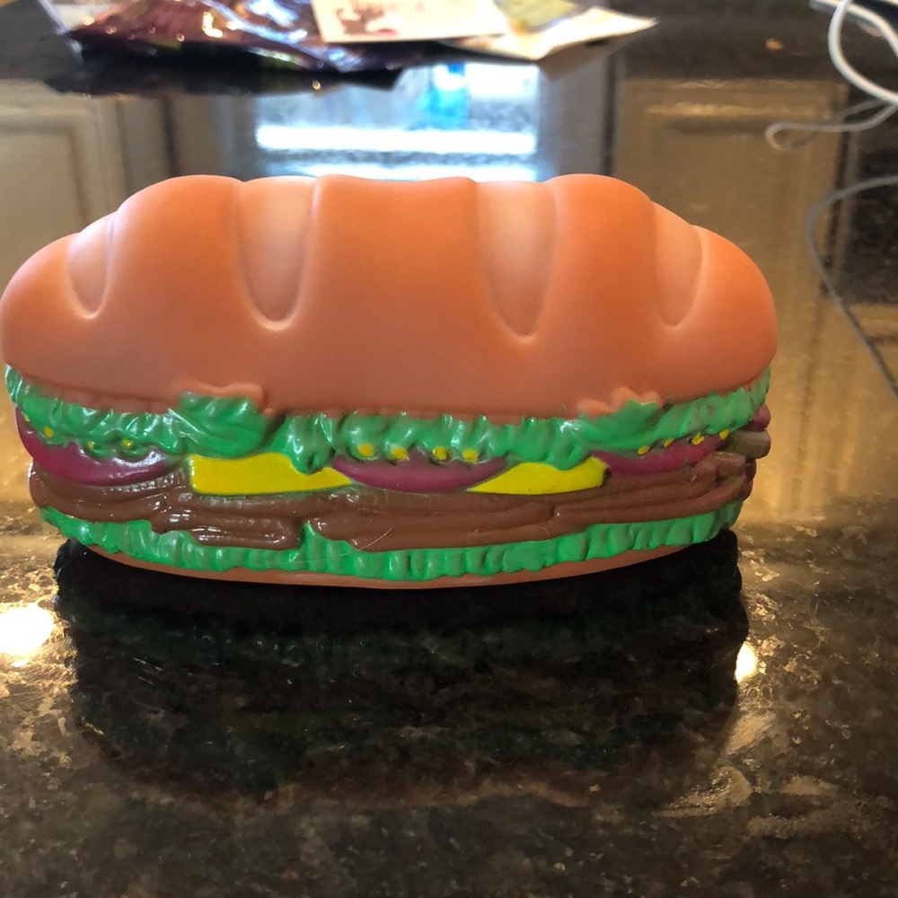 Sandwich chew toy